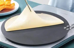 The Culinary Kit Küche & Esszimmer-Antihaftbeschichtete schwarze Pfannkuchenpfanne aus Eisen – langlebiges rundes Kochgeschirr