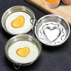 The Culinary Kit Küche & Esszimmer-Antihaftbeschichteter Eierbereiter in Herzform – einfach zu verwendender Keksbereiter