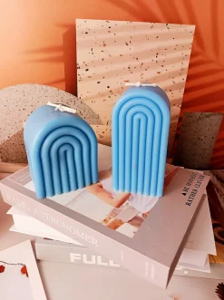 Tom Wohndeko-Aromara Arched Soy Scented Candle – Freesia, Rose & Wild Bluebell