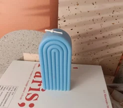 Tom Wohndeko-Aromara Arched Soy Scented Candle – Freesia, Rose & Wild Bluebell