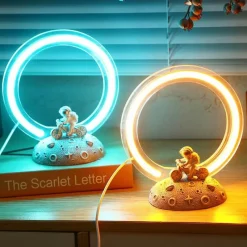 Bright Accents Beleuchtung-Astronauten-Fahrrad-Nachtlicht – Weltraum-Dekor