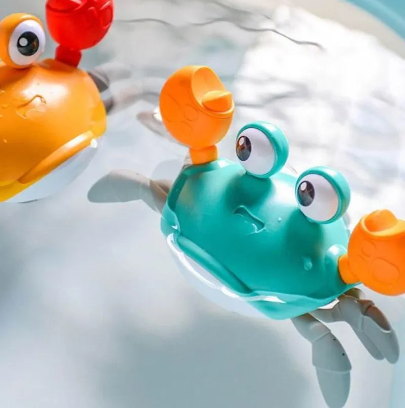 The Decor Haven Babyspielzeug-Astronauten-Wassersprühspielzeug – Outdoor-Spaß mit Weltraumthema