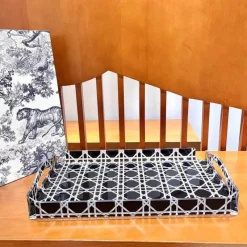 Feast u0026 Flair Küche & Esszimmer-Aufbewahrungstablett aus Rattan – Eleganter Küchen-Organizer aus Acryl