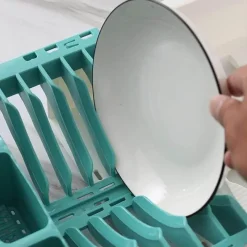 The Culinary Kit Küche & Esszimmer-Ausziehbarer Geschirrständer – platzsparender Küchen-Organizer