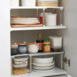 Space Savvy Küche & Esszimmer-Ausziehbares Schrank-Organizer-Regal – platzsparende Aufbewahrung in der Küche