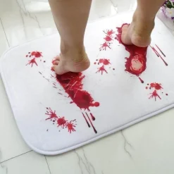 Tranquil Waters Badezimmer-Badematte aus Mikrofaser mit Memory-Schaumstoff und Fußabdruck in Rot