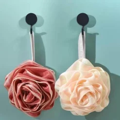 The Blissful Bath Badezimmer-Badeschwamm mit japanischer Rose – weiches Peeling-Duschaccessoire