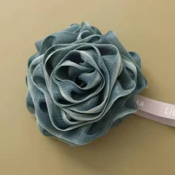 The Blissful Bath Badezimmer-Badeschwamm mit japanischer Rose – weiches Peeling-Duschaccessoire