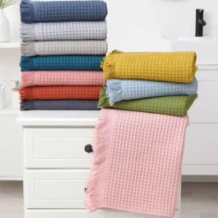 The Blanket Nook Bettzeug-Badetuch mit geometrischer Quaste, schnelltrocknendes Waffelmuster aus Baumwolle, mehrfarbig, 90 x 180 cm