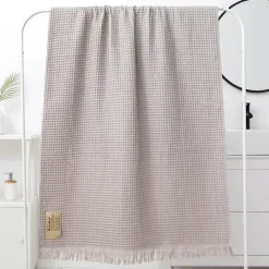 The Blanket Nook Bettzeug-Badetuch mit geometrischer Quaste, schnelltrocknendes Waffelmuster aus Baumwolle, mehrfarbig, 90 x 180 cm