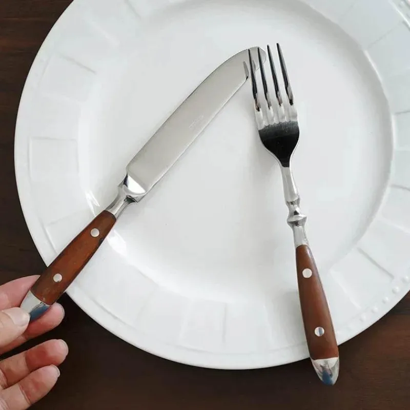 Feast u0026 Flair Küche & Esszimmer-Besteckset mit Holzmaserung – 5-teiliges Geschirrset mit Nietengriff