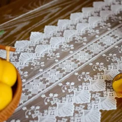 Fine Table Threads Küche & Esszimmer-Bestickter Makramee-Tischläufer – Hohldesign, Heimdekoration