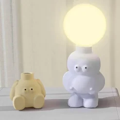 Bright Accents Beleuchtung-Bigfoot Schreibtischlampe - Einzigartige Sasquatch Resin Tischleuchte