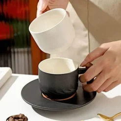 Tom Küche & Esszimmer-Blaues Retro-Kaffeetassen-Set aus Keramik mit Untertasse und Holzgriff – 130 ml