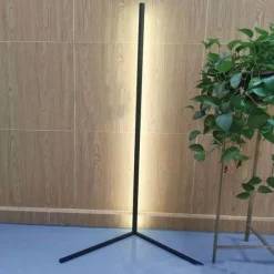 Willow u0026 Whim Beleuchtung-Bluetooth LED Gaming Stehlampe – Ambientelicht für Gaming-Setup