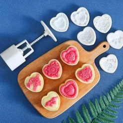 The Culinary Kit Küche & Esszimmer-Blumen-Ausstecher – DIY-Backwerkzeug für Blumenplätzchen