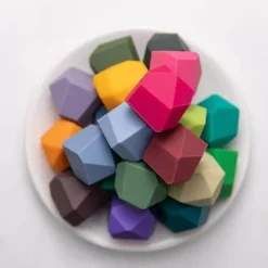 The Decor Haven Babyspielzeug-Buntes Stapelspiel aus Holz – Intelligentes Spielset für Kinder