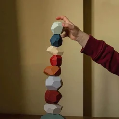 The Decor Haven Babyspielzeug-Buntes Stapelspiel aus Holz – Intelligentes Spielset für Kinder