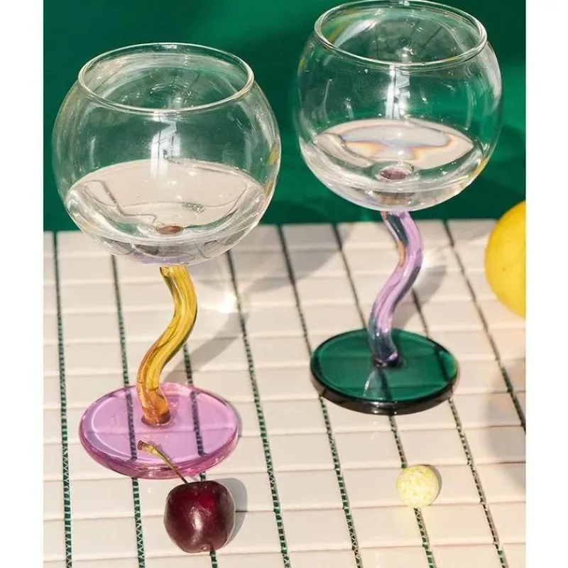 Plates u0026 More Küche & Esszimmer-Buntes Weinglas mit gedrehtem Stiel – 300 ml Kelch