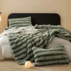 Cozy Haven Bettzeug-Carlo Decke – Kuschelweiche Überwurfdecke