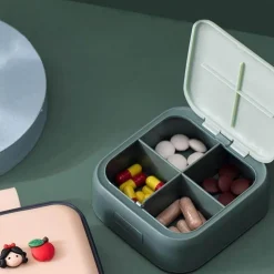 The Relaxation Nook Gesundheits-Gadgets|Gesundheits- Und Entspannungstools-Cartoon-Pillen-Organizer – süße Medikamenten-Reisetasche