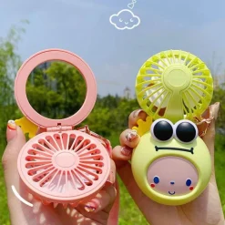 Roam Ready Frauenpflege|Körperpflege-Cartoon-Schminkspiegel mit USB-Ventilator – Tragbares Kosmetikwerkzeug