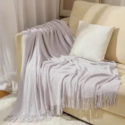 Wrap u0026 Relax Bettzeug-Chenille-Strickdecke – weicher, kühlender Sofabezug mit Quasten am Bettende