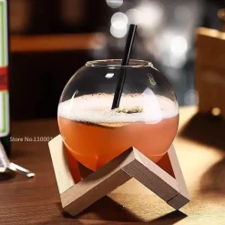 Plates u0026 More Küche & Esszimmer-Cocktailbecher aus Mondglas mit Ständer – Kreatives Barzubehör