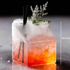 Plates u0026 More Küche & Esszimmer-Cocktailglas mit Spiralstrohhalm – Kreativer Partykelch