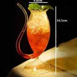 Plates u0026 More Küche & Esszimmer-Cocktailglas mit Spiralstrohhalm – Kreativer Partykelch