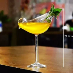 Plates u0026 More Küche & Esszimmer-Cocktailglas mit Spiralstrohhalm – Kreativer Partykelch