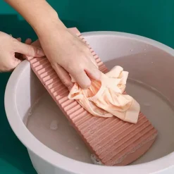 The Blissful Bath Badezimmer-Compact Washboard Cleaner - Thick Plastic Washbasin Scrubber