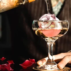 The Culinary Kit Küche & Esszimmer-3D-Eisform in Rosenform – großer, eleganter Eiswürfelbereiter