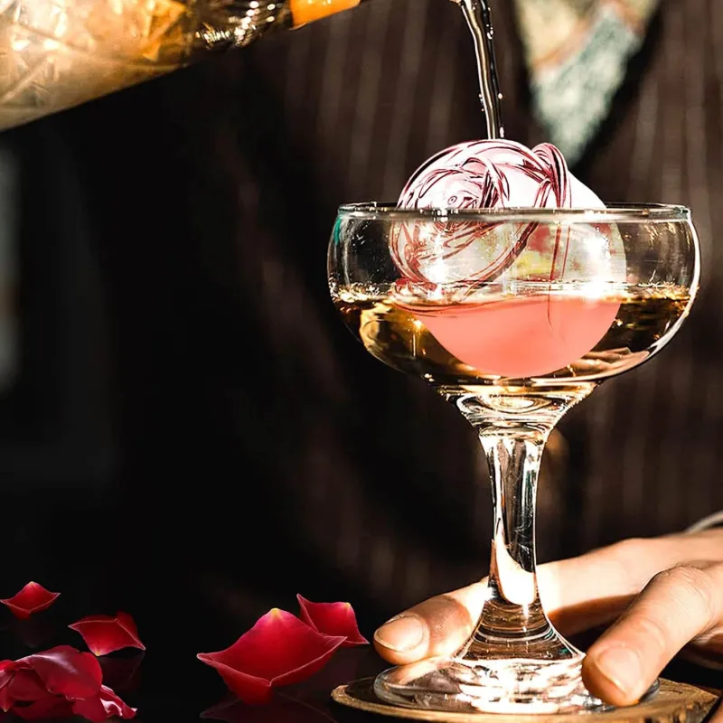 The Culinary Kit Küche & Esszimmer-3D-Eisform in Rosenform – großer, eleganter Eiswürfelbereiter