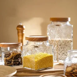 Cozy Nest Decor Küche & Esszimmer-Dekoratives Vorratsglas aus Glas – quadratischer Küchen-Organizer mit Prägung