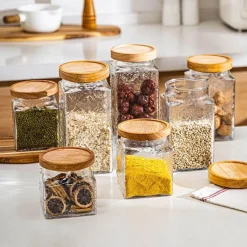 Cozy Nest Decor Küche & Esszimmer-Dekoratives Vorratsglas aus Glas – quadratischer Küchen-Organizer mit Prägung