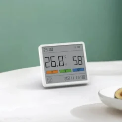The Decor Haven Gadgets Für Zuhause-Digitales Thermometer und Feuchtigkeitsmessgerät mit Uhr