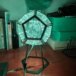 Bright Accents Beleuchtung-Dodekaedrisches LED-Nachtlicht – Einzigartige geometrische Lampe