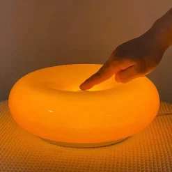 The Light Loft Beleuchtung-Donut-Tischlampe – Süße, von Desserts inspirierte Beleuchtung