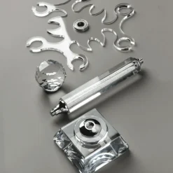 Timeless Touch Küche & Esszimmer-Drehbarer Weinglashalter aus Kristallglas – Eleganter Ständer für Trinkgefäße