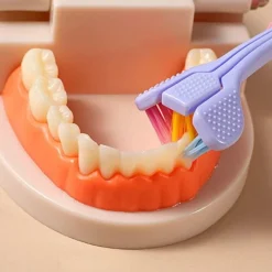 Kinder The Decor Haven Kinderwagen & Zubehör-Dreiseitige weiche Zahnbürste – Ultra Care Mundhygiene-Tool