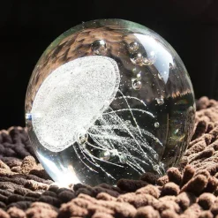 Accent Haven Wohndeko-3D-Skulptur mit leuchtender Qualle – dekoratives Ozean-Kunst-Ornament