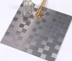 Timeless Touch Küche & Esszimmer-3D-Wandaufkleber aus Metallziegeln – selbstklebende Dekorplatten