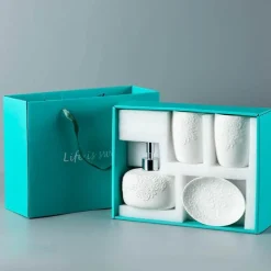 The Bath Nook Badezimmer-Elegant Ceramic Bathroom Set - Embossed Bath Accessories