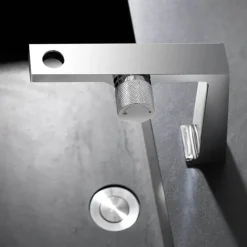 The Blissful Bath Badezimmer-Elegant Dual Control Bathroom Faucet - Touch Design