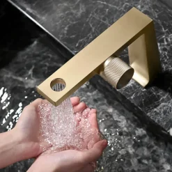 The Blissful Bath Badezimmer-Elegant Dual Control Bathroom Faucet - Touch Design