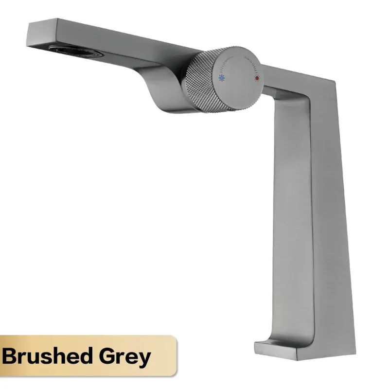 The Blissful Bath Badezimmer-Elegant Dual Control Bathroom Faucet - Touch Design