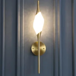 Glow Haven Beleuchtung-Elegante Kristall-Wandleuchte - Scepter Design Lighting