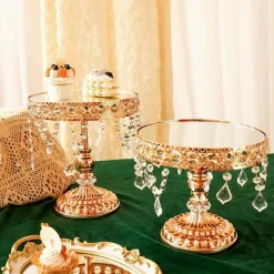 Elegance at the Table Küche & Esszimmer-Eleganter Dessertständer aus Kristallglas – vergoldeter Kuchenständer