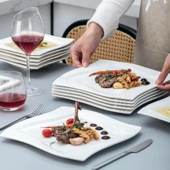 Elegance at the Table Küche & Esszimmer-Elegantes Porzellan-Geschirrset - Calou Geschirr für die gedeckte Tafel